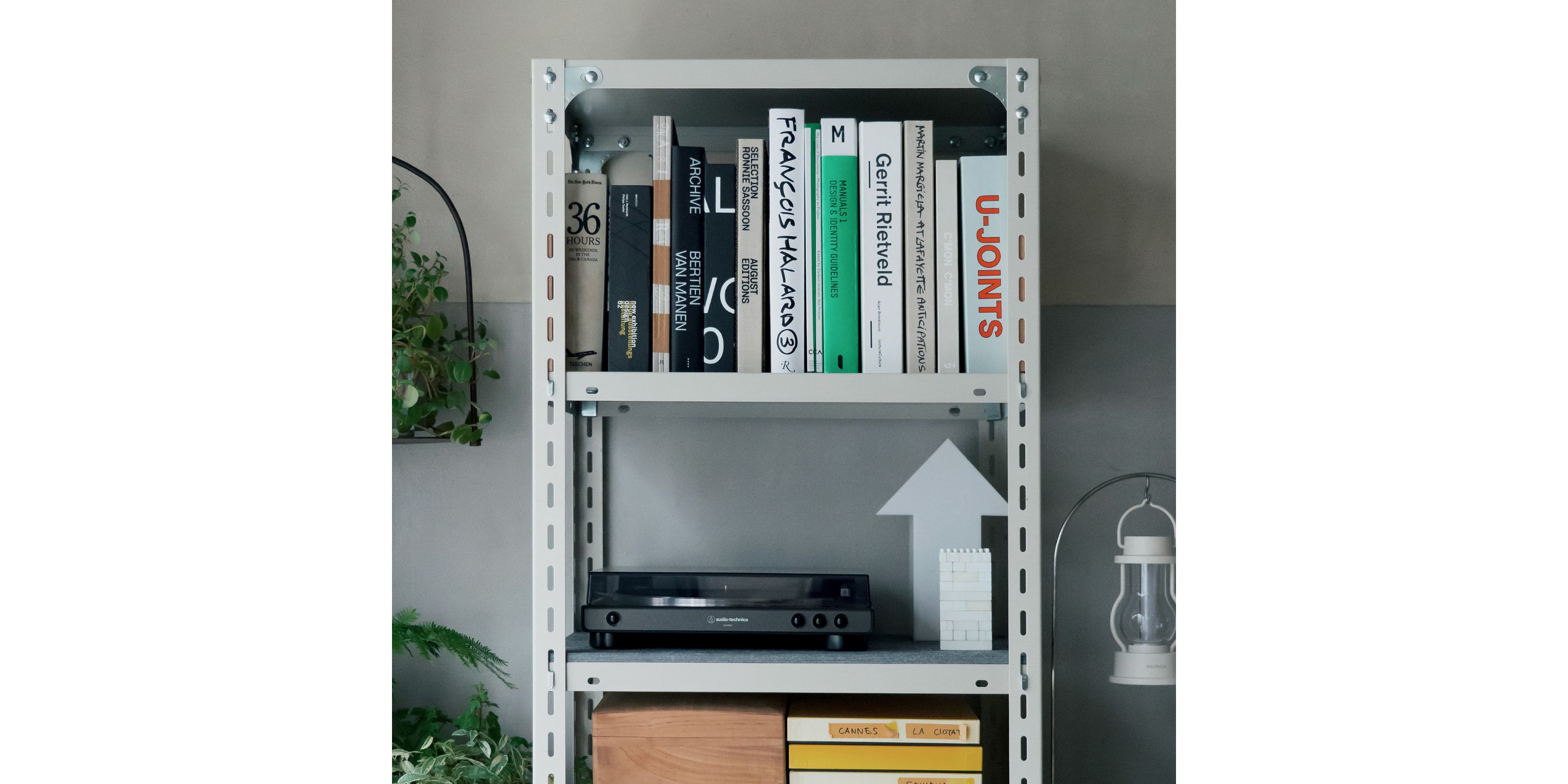 D&DEPARTMENT 工業用スチールシェルフ　4段　アイボリー 工業用スチールシェルフ スリム（W610）・4段・D450・アイボリー