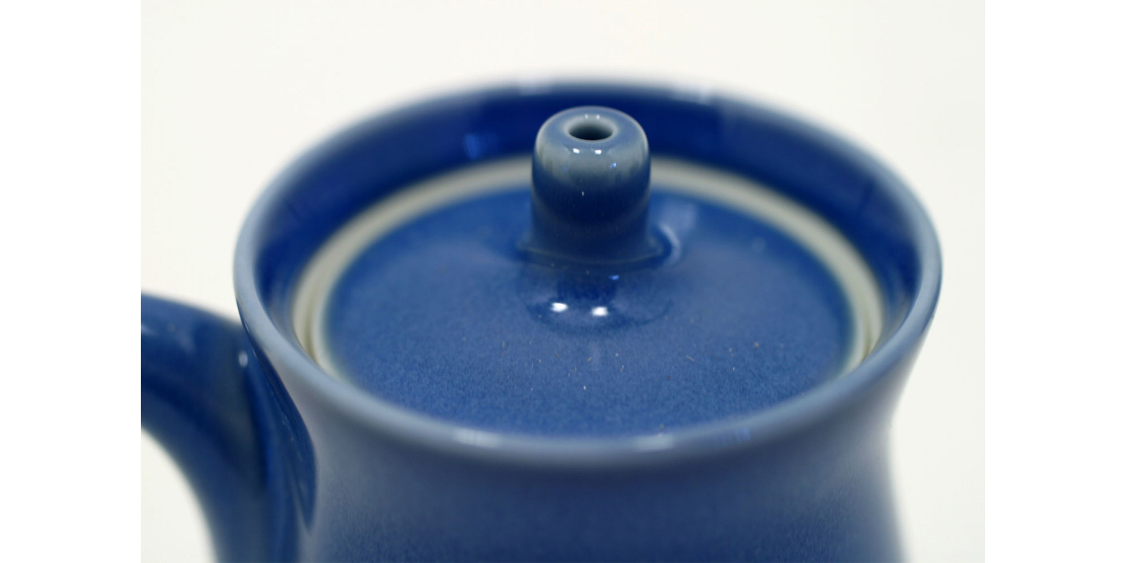 森正洋デザイン G型醤油さし・小・青 | D&DEPARTMENT