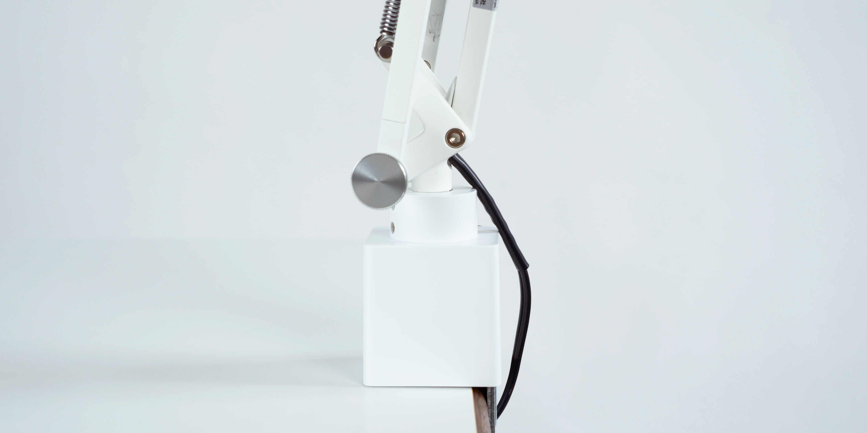 山田たろ Zライト・ホワイト | D&DEPARTMENT