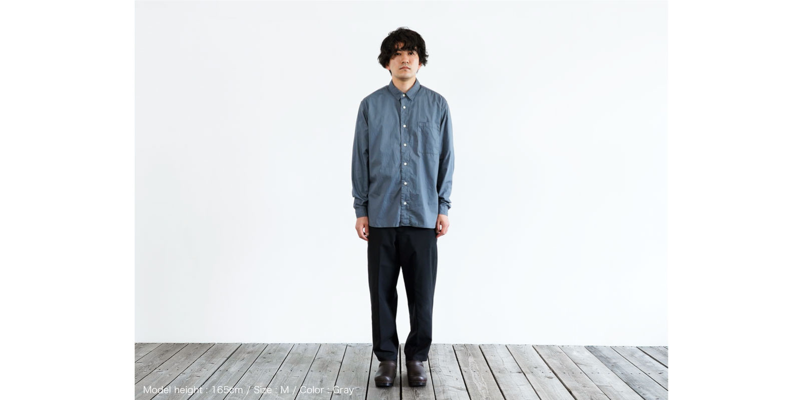 d WEAR レギュラーシャツ・グレー・XL | D&DEPARTMENT