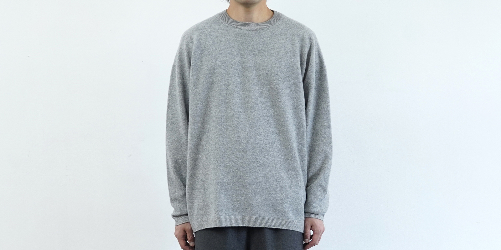 【sold out】d WEAR クルーネック ウールセーター・ グレー・M