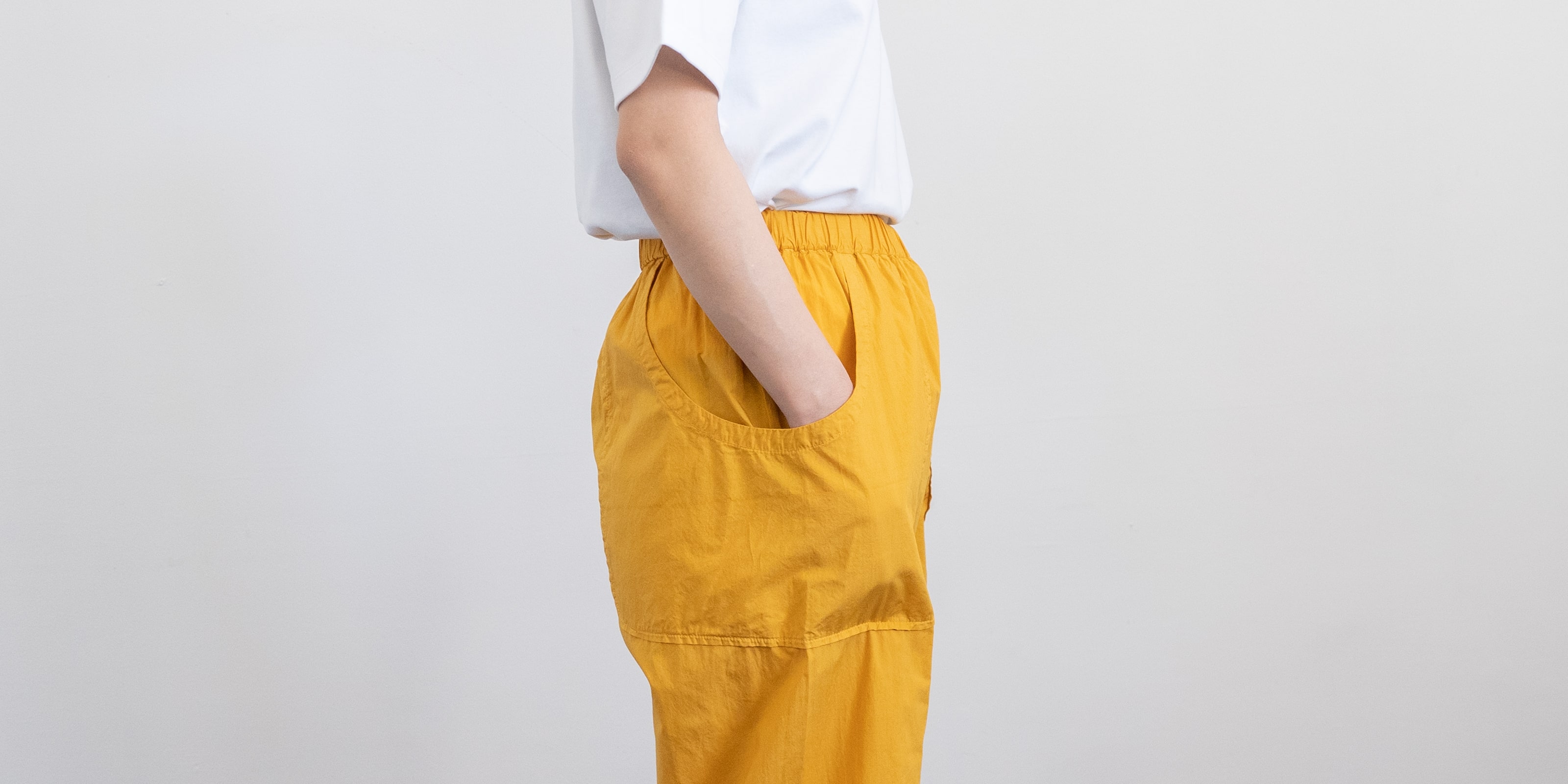 d WEAR カーゴパンツ・塩縮加工 マスタード・XL | D&DEPARTMENT
