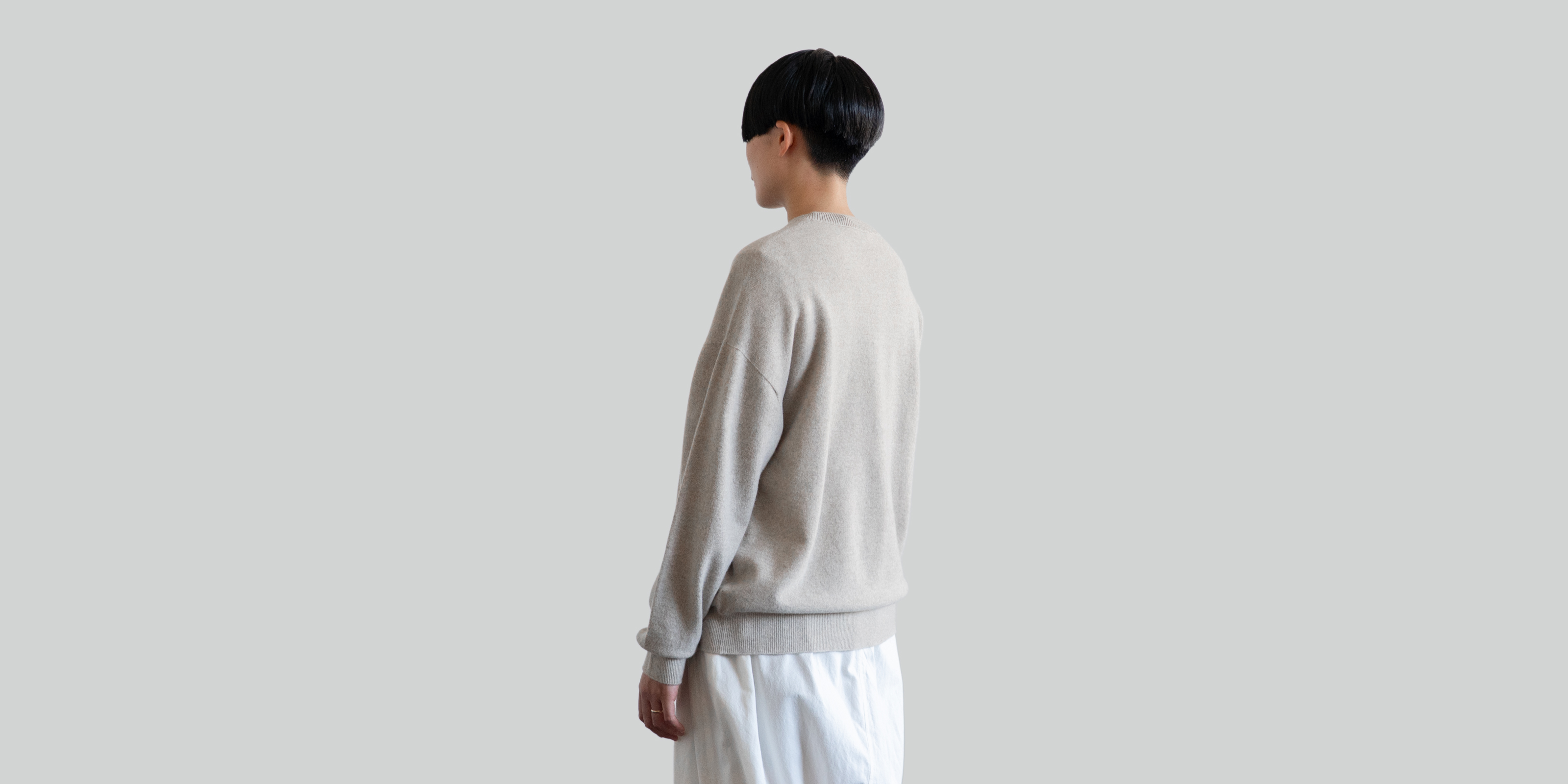d WEAR クルーネック ウールカーディガン・グレーベージュ・M