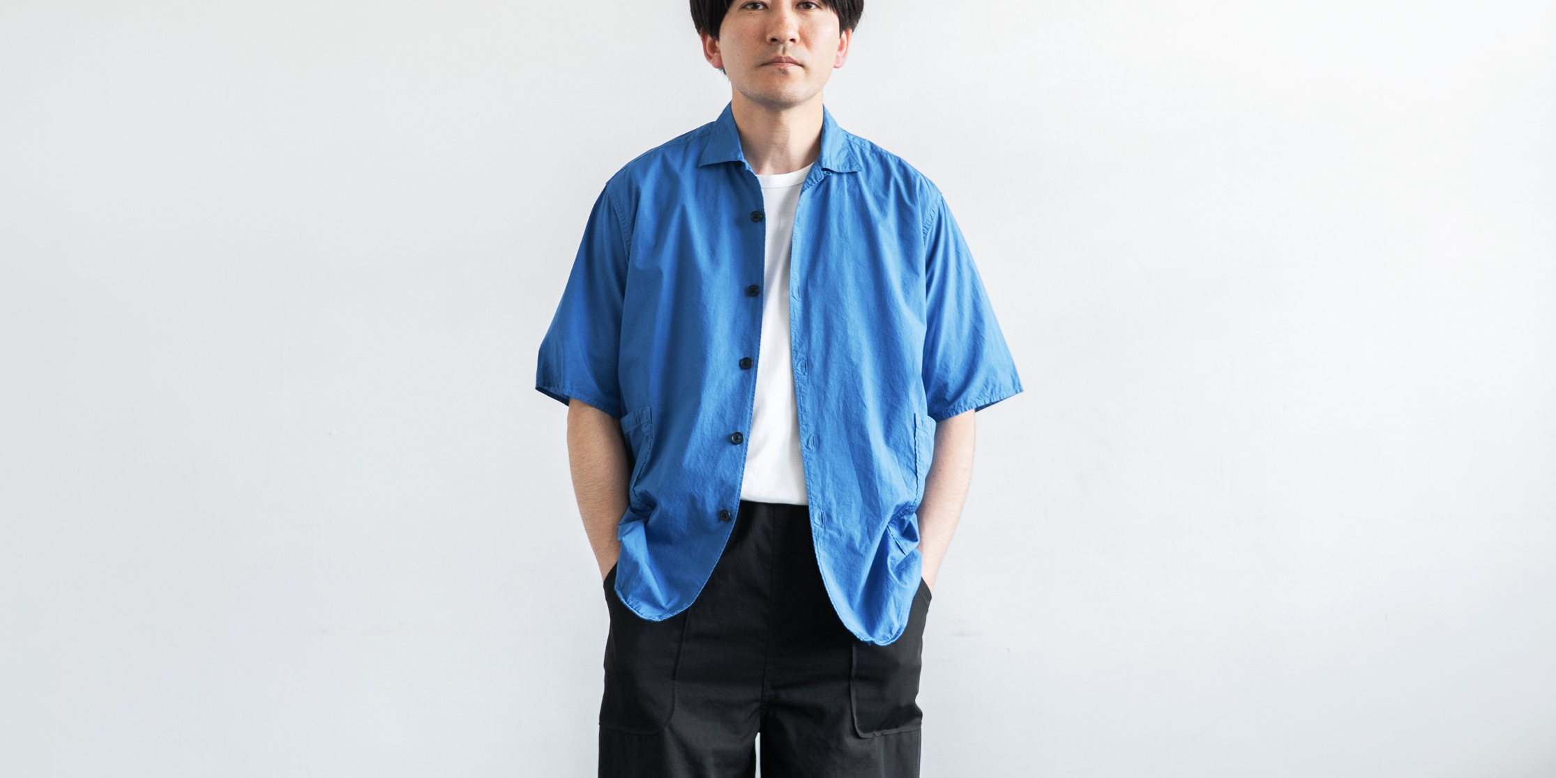 d WEAR サイドポケットシャツ・塩縮加工 ブライトブルー・L | D&DEPARTMENT