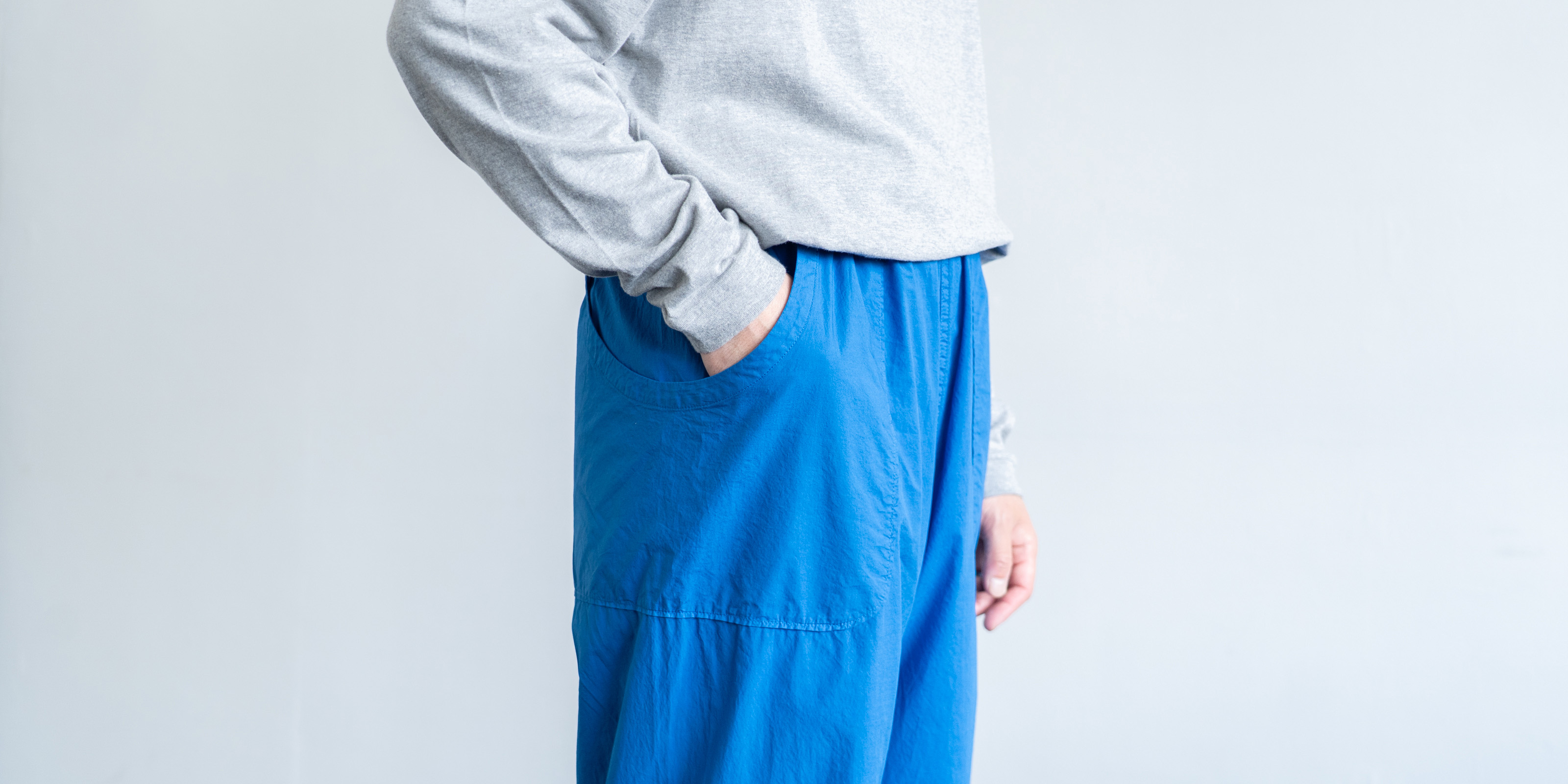 d WEAR サイドポケットパンツ・塩縮加工 ブライトブルー ・M