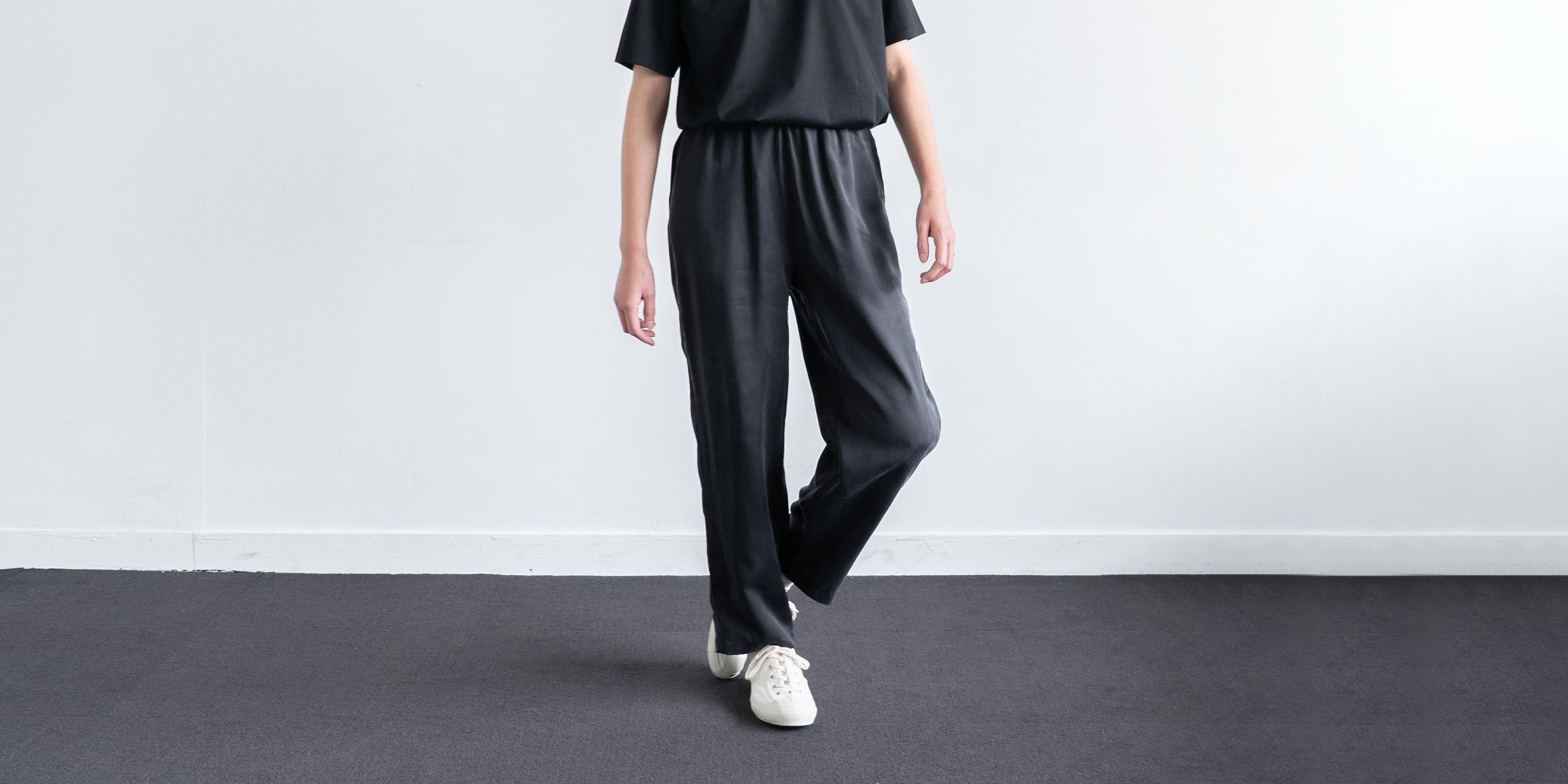 d WEAR イージーパンツ・チャコール・L | D&DEPARTMENT