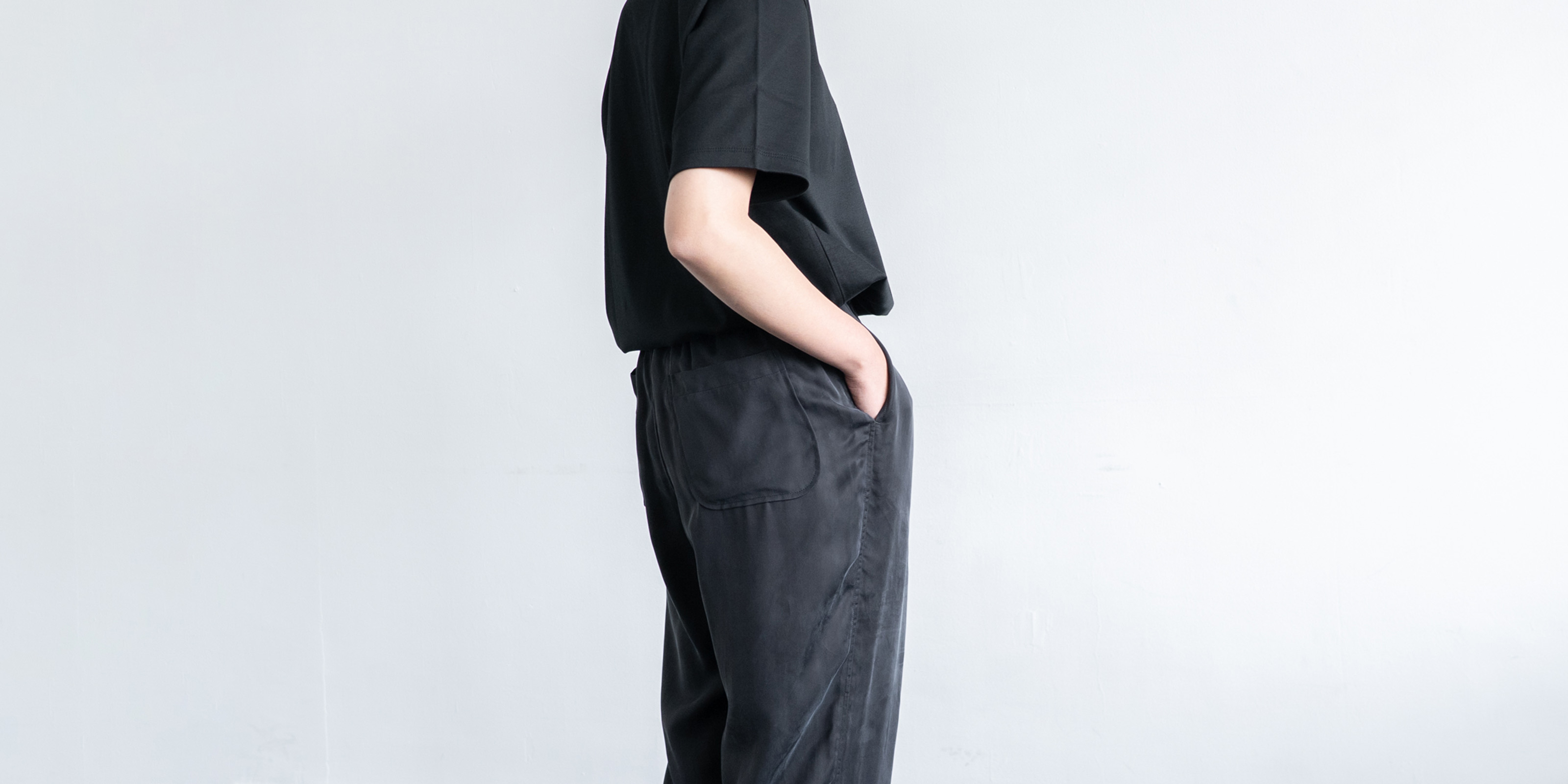 d WEAR イージーパンツ・チャコール・M | D&DEPARTMENT