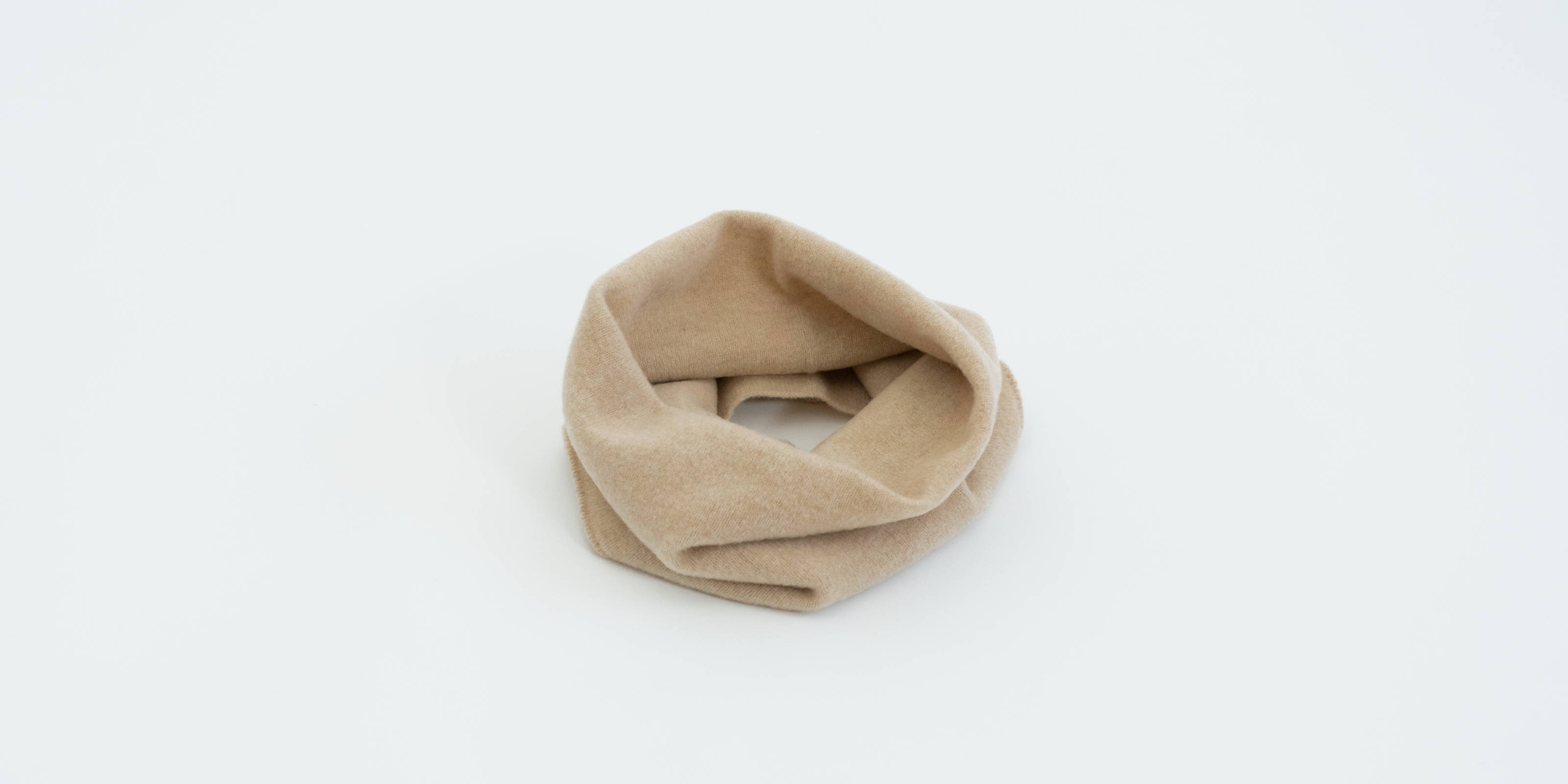 pas de calais ウールスヌード ベージュ　新品未使用 pas de calais ウールスヌード ベージュ新品未使用