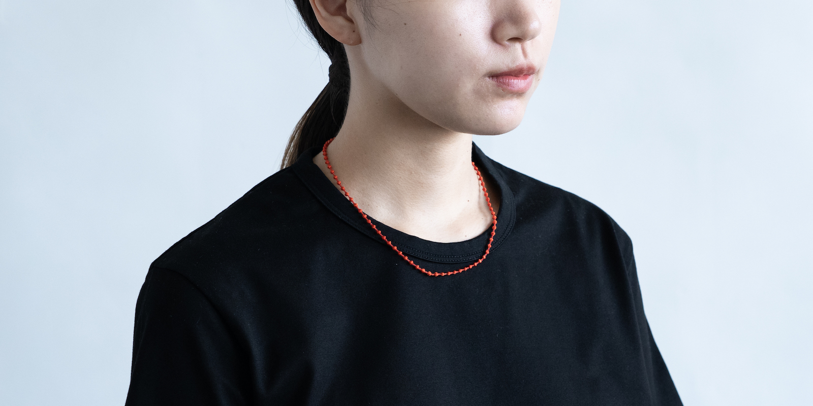 トリプル オゥ・ネックレス・ナノスフィア・スカーレット | D&DEPARTMENT