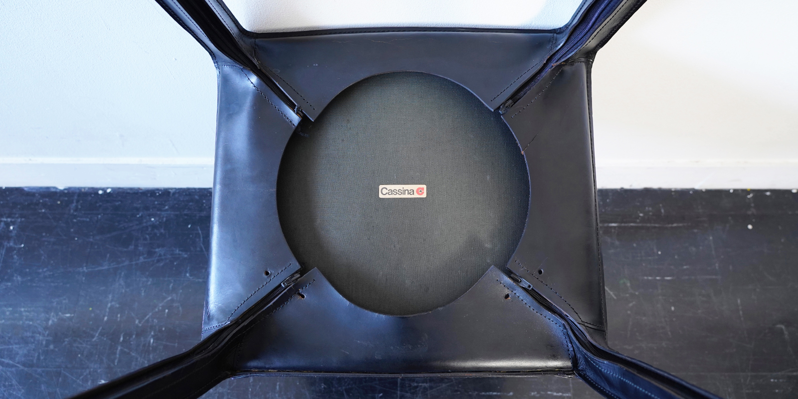 Cassina 412 CAB・Black（USED） | D&DEPARTMENT