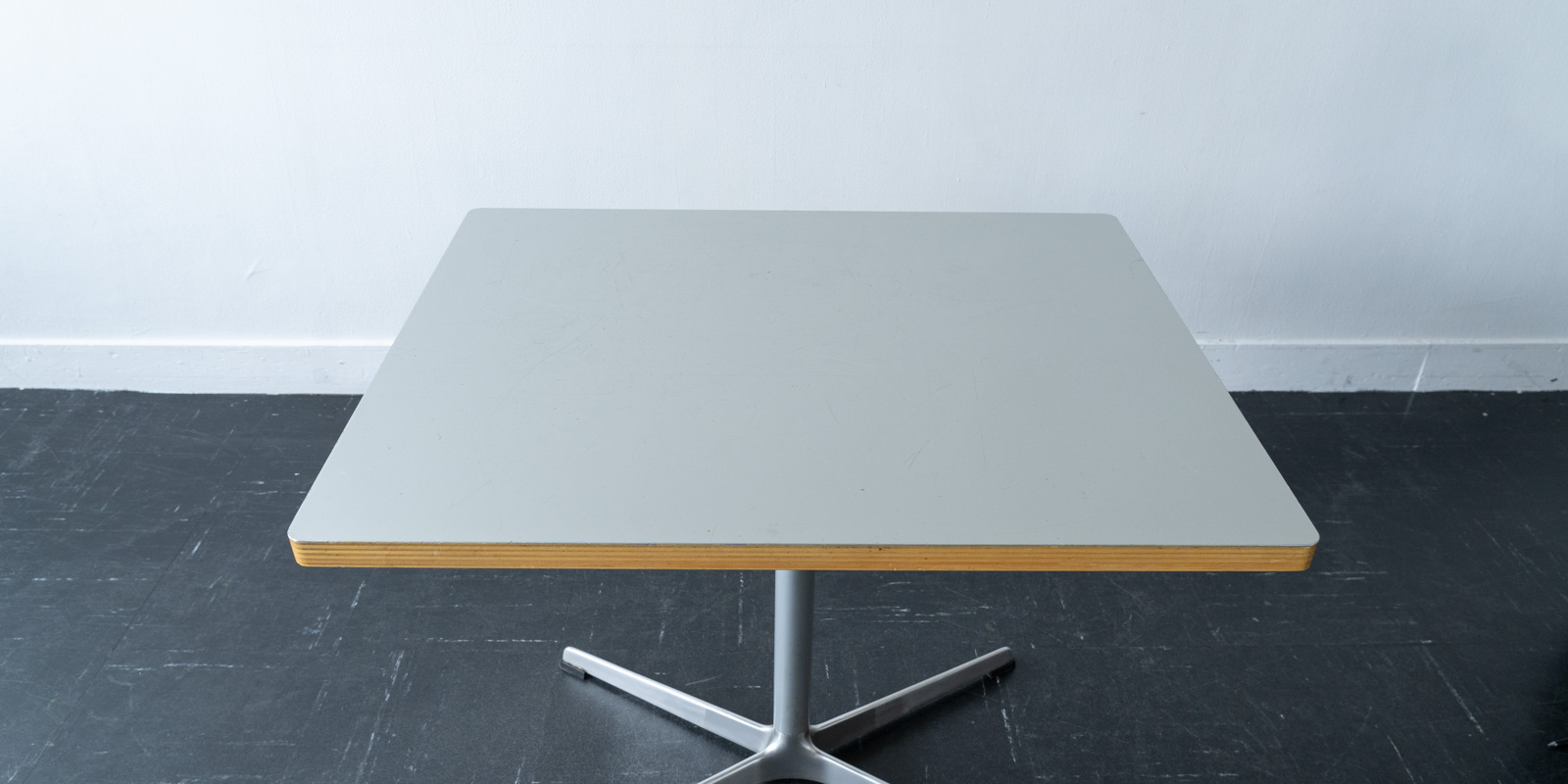 【廃盤・希少品】 D&DEPARTMENT カフェテーブル 廃盤・希少品】 D&DEPARTMENT カフェテーブル - メルカリ