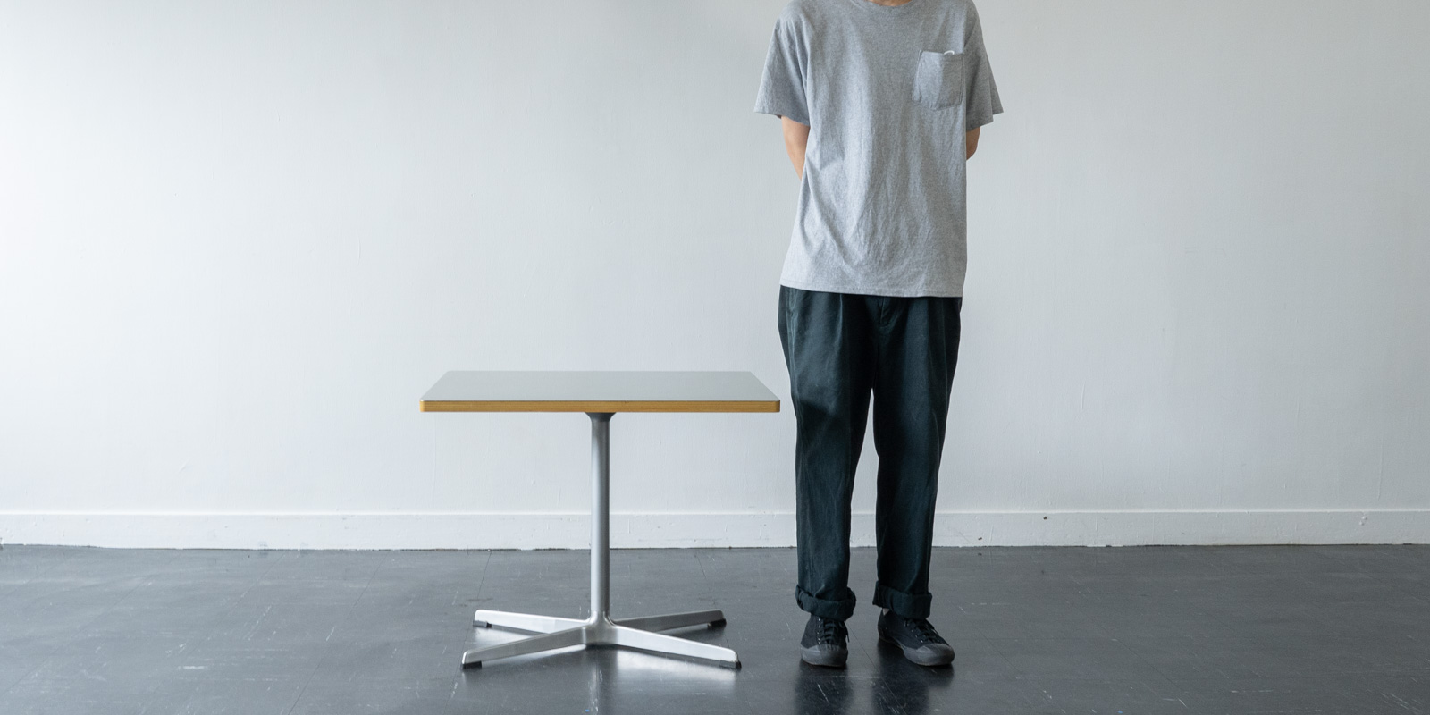 sold out】カフェテーブル(USED) | DDEPARTMENT sold out】カフェテーブル(USED) | DDEPARTMENT