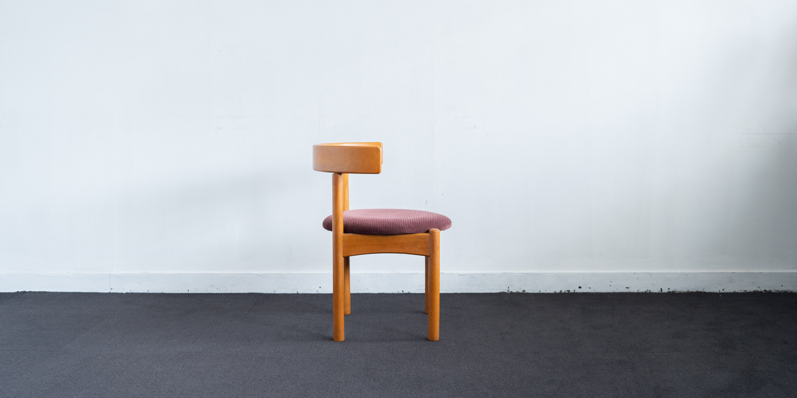 L1ヴィンテージ スピンドルレッグ80's ショートアームチェア