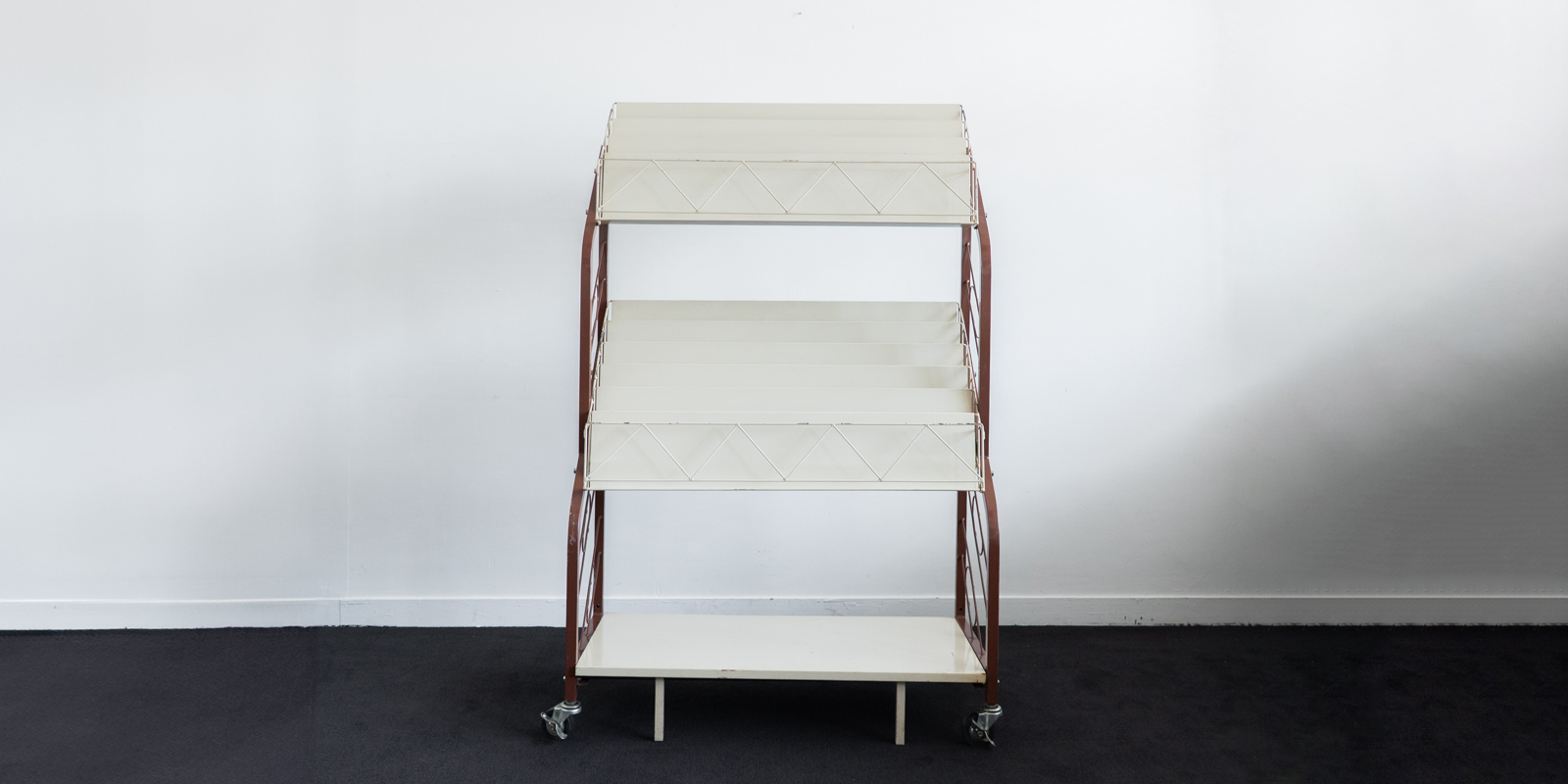 デュプレチェア アンドレ・デュプレ ホワイト d&department D&DEPARTMENT TOKYO | 【USED入荷情報】 ・Knoll デュプレチェア