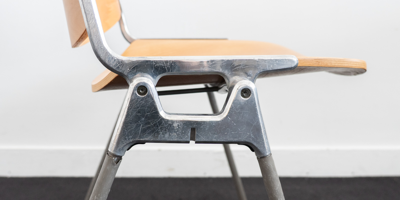 カステリ ヴィンテージ スタッキングチェア DSC106 DSC106 chair