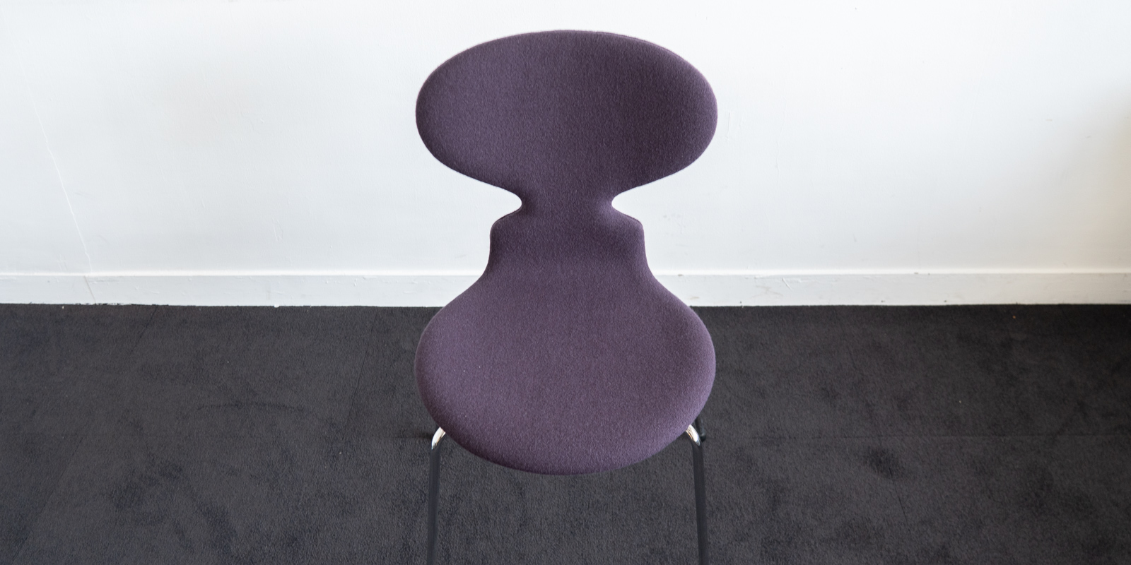 フリッツ・ハンセン アントチェア・Tonus パープル（USED