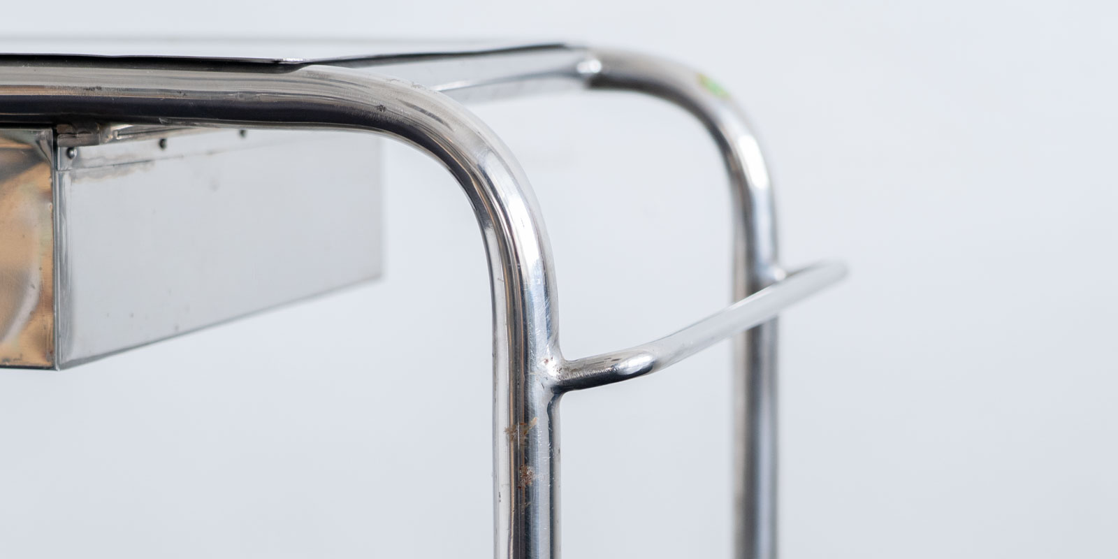 輸入家具ビィンテージ棚　釘の使用は無し　職人技‼️サマーSALE中 輸入家具ビィンテージ棚 釘の使用は無し 職人技‼️サマーSALE中