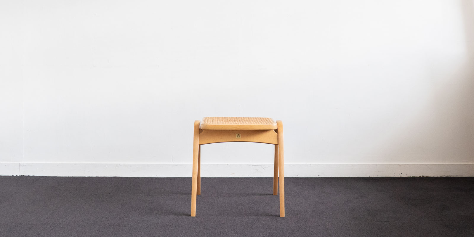 秋田木工　スタッキング スツール オールドビンテージ 秋田木工 スタッキングスツール・ラタン（USED） | D&DEPARTMENT