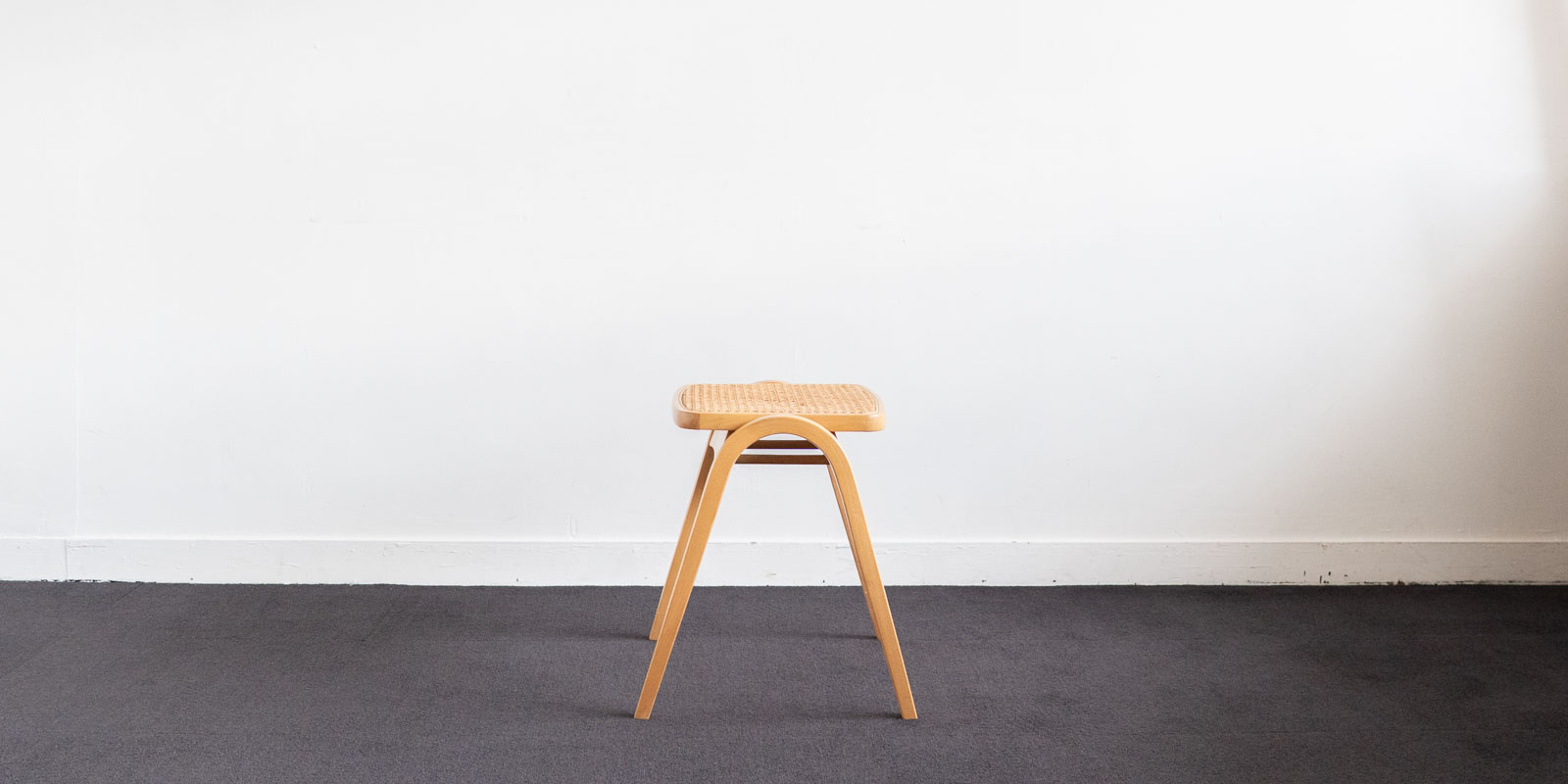 秋田木工 スタッキングスツール・ラタン（USED） | D&DEPARTMENT
