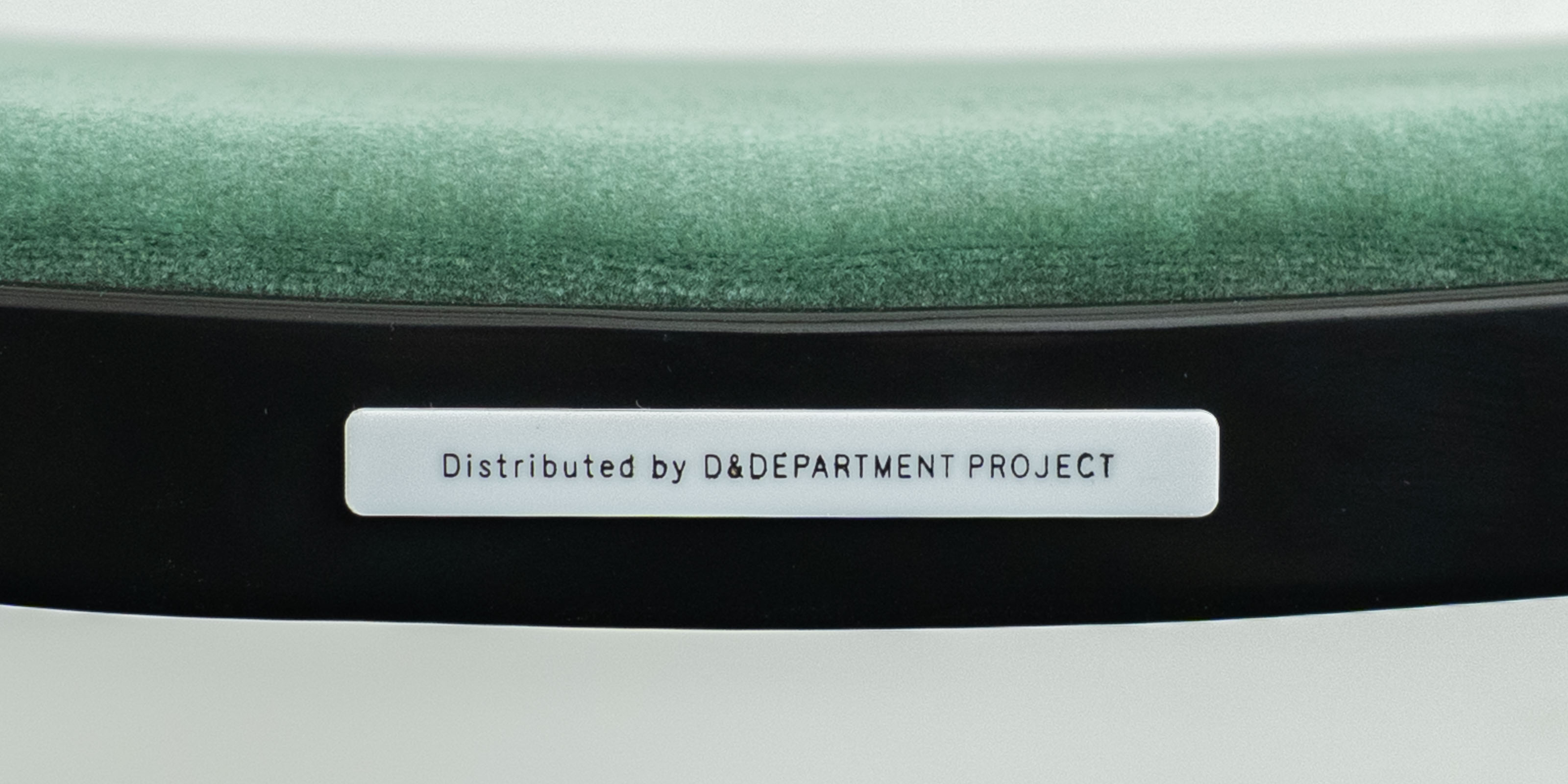 Folding Chair Distibuted by D&DEPARTMENT PROJECT No.29 | D&DEPARTMENT